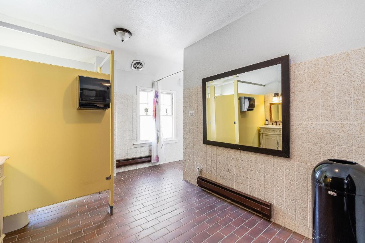 College Inn Hotel Сіетл Екстер'єр фото