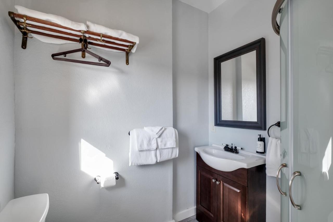 College Inn Hotel Сіетл Екстер'єр фото